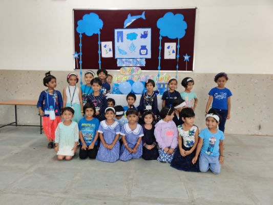 Blue Colour Day and Circle Shape