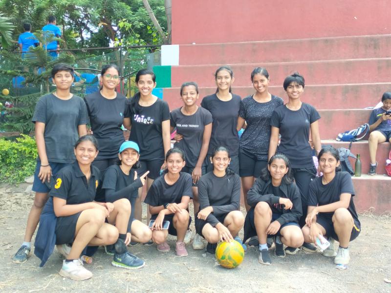 ZP-Throwball-team-2nd-place-in-inter-school-competiton