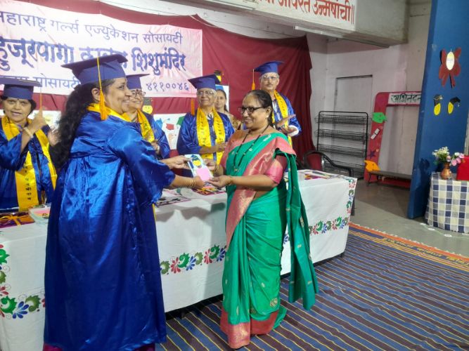पदवीदान समारंभ graduation
