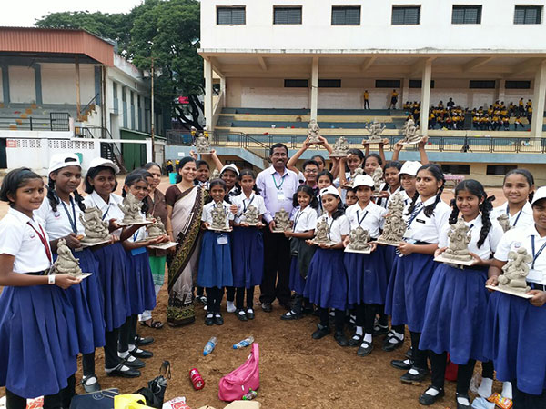 पुणे महानगरपालिका आयोजित गणपती बनवणे कार्यशाळा पुणे महानगरपालिका आयोजित गणपती बनवणे कार्यशाळा
