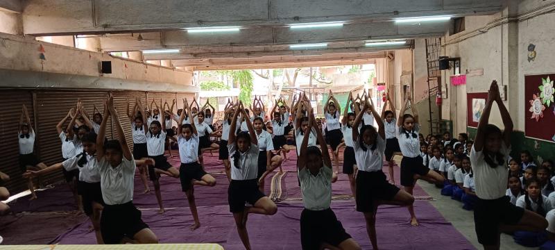 Yoga din Yoga din